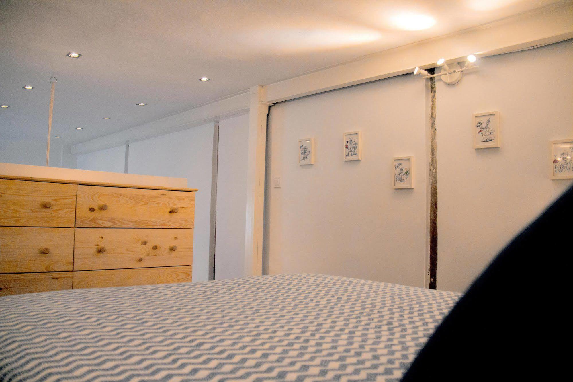 Lollipop Flats City Centre Suite Madrid Exterior photo